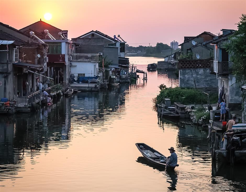 Shaoxing's towpath to history
