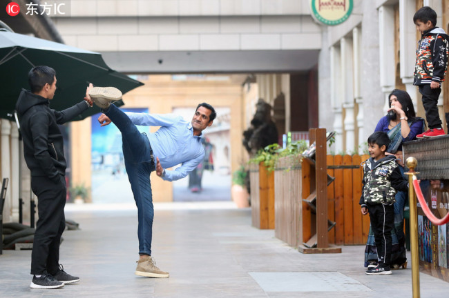 Dev Raturi performs Chinese Kung Fu in Xi'an, capital of China's Shaanxi Province, November 24, 2018. [Photo: IC]