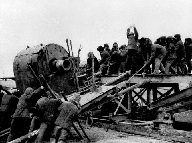 中央决定在大庆进行石油勘探会战铁人王进喜说出这句誓言